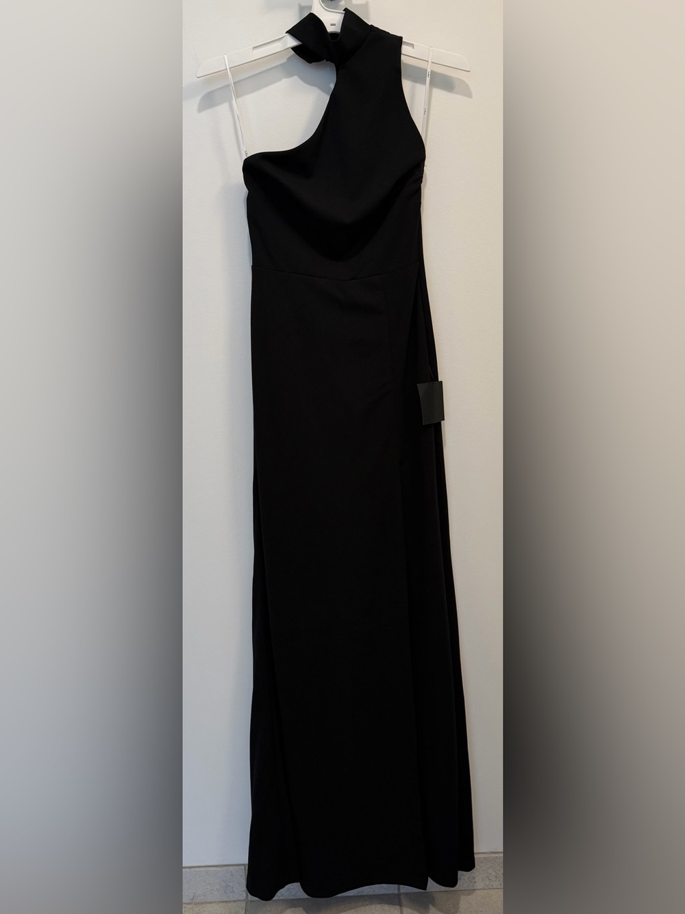 NWT High-Neck Backless Lulu’s Gown
